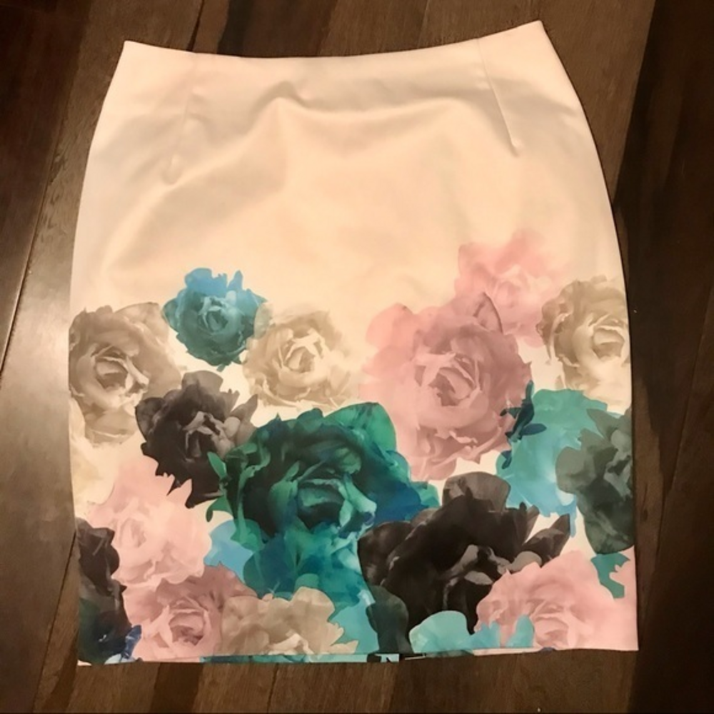 H&M Floral‎ Skirt 6 EUC